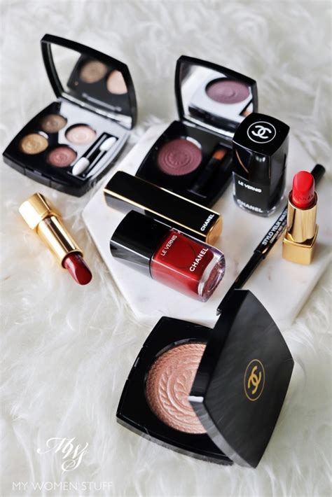 Review & Swatches: Les Ornaments de Chanel Holidays 2019